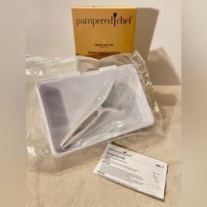 New! Unopened, Coating Trays and Tongs Tool by Pampered Chef! (Orig. MRP $30)